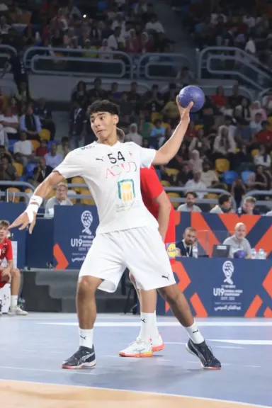 مباراة مجنونة.. منتخب الناشئين يتعادل مع الدنمارك ويتأهل لربع نهائي مونديال اليد