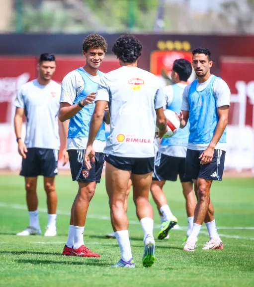 الأهلي في مهمة استعادة التوازن أمام فاركو بعد تعادل مودرن سبورت