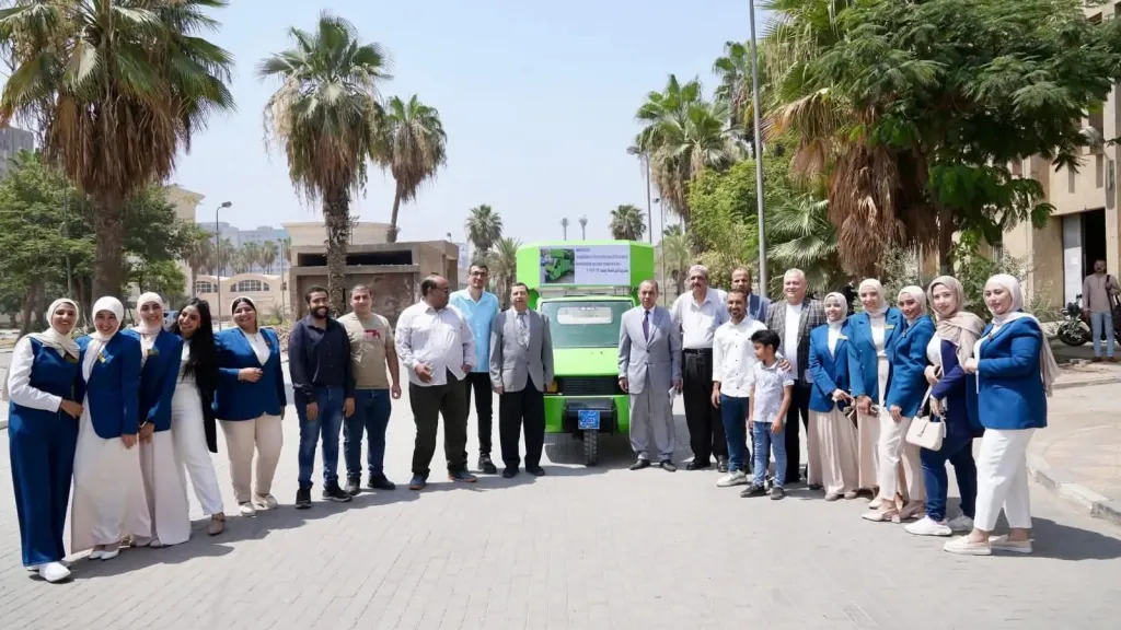 طلاب «تكنولوجيا السيارات» بجامعة حلوان يتألقون بمشروعات تخرج متميزة...صور