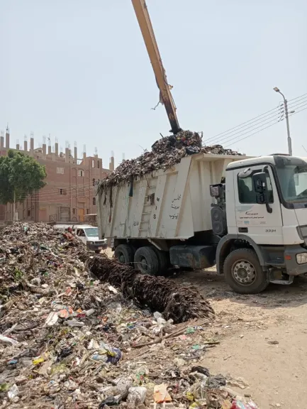 محافظ أسيوط: تطهير الترع والمصارف لضمان وصول المياه وحماية الأراضي الزراعية