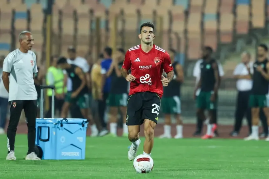 نجم الأهلي يهاجم جمال عبدالحميد.. عيب با كابتن