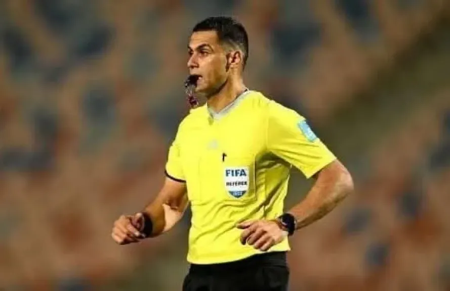تعرف على حكم مباراة الأهلي وفاركو في الدوري