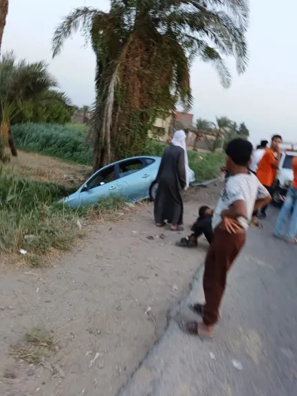 إصابة 4 اشخاص في حادث انقلاب سيارة ملاكي بطريق الفيوم