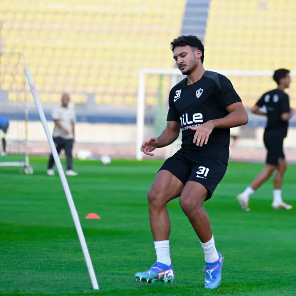 أحمد شريف يخوض تدريبات تأهيلية بعد استبعاده من مباراة الزمالك والمقاولون