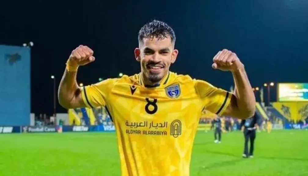 صراع الأندية السعودية يشتعل على سعد الناصر.. واللاعب يحسم موقفه بين النصر والاتحاد
