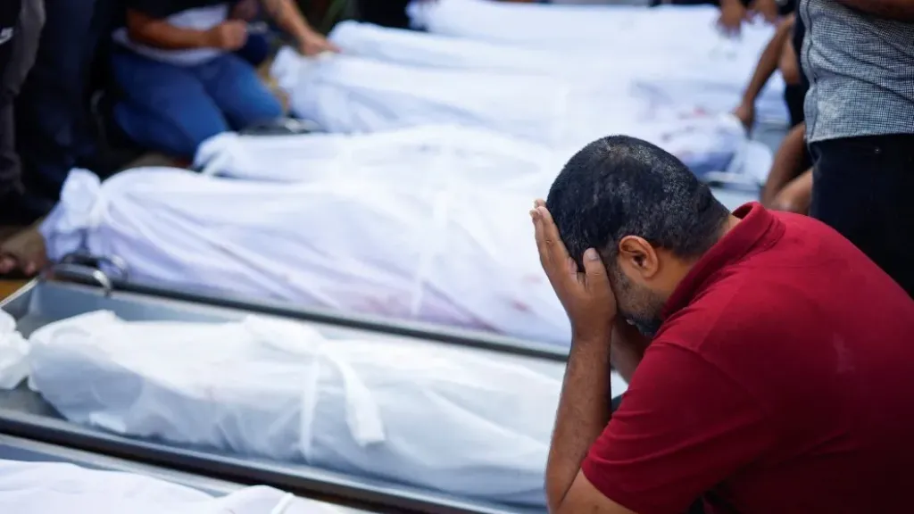 60 شهيدا فلسطيني و344 جريح إلى مستشفيات قطاع غزة خلال الـ24 ساعة الماضية
