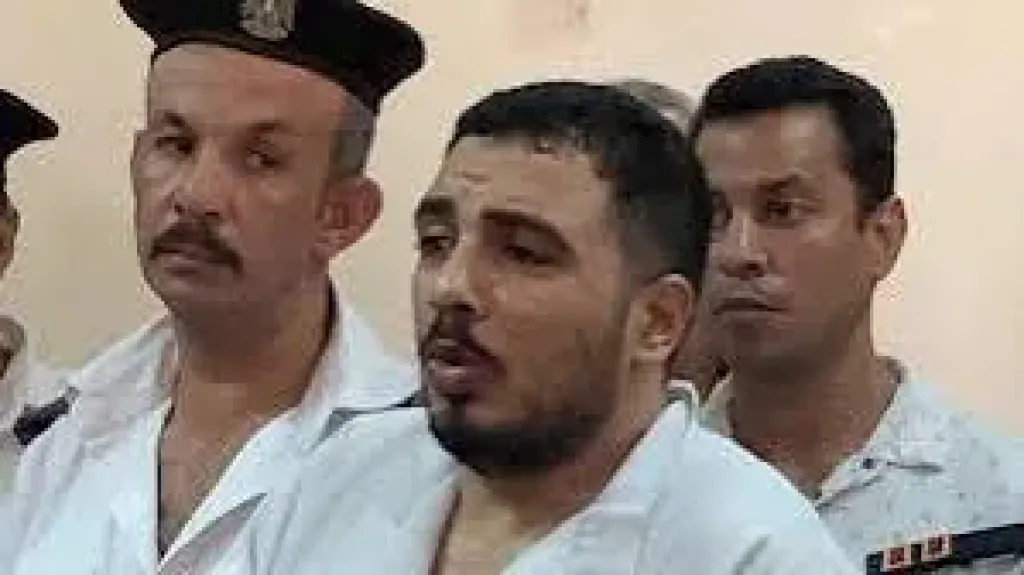محامي أسرة سفاح التجمع: أسرة المتهم عبرت عن غضبها الشديد من إنتاج العمل الفني