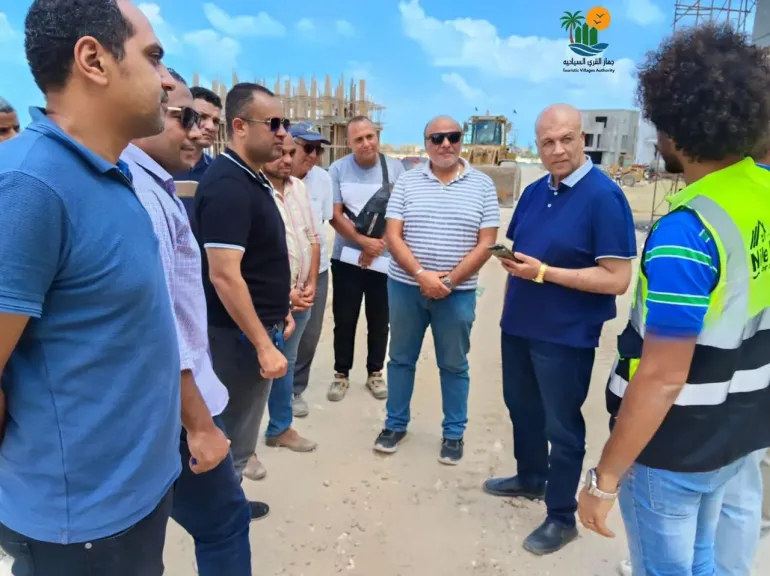 مسئولو ”الإسكان” يتفقدون المشروعات الجاري تنفيذها بالقرى السياحية