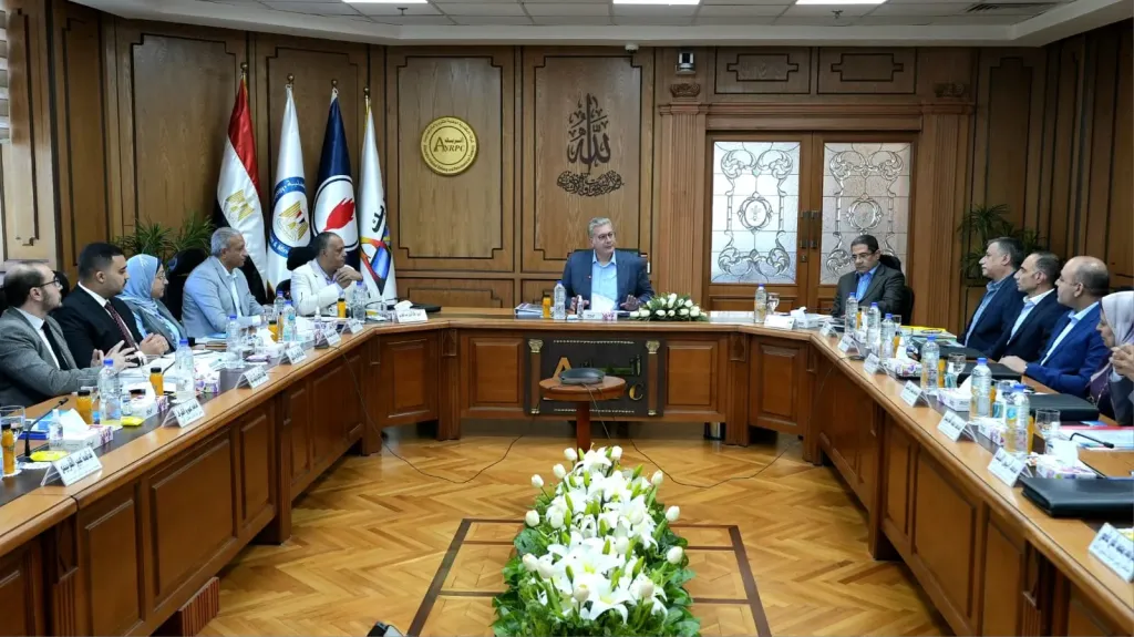 رئيس الوطنية للتكرير والبتروكيماويات بالإسكندرية: 1.6 مليون طن بنزين إجمالي إنتاج «أنربك» سنوياً