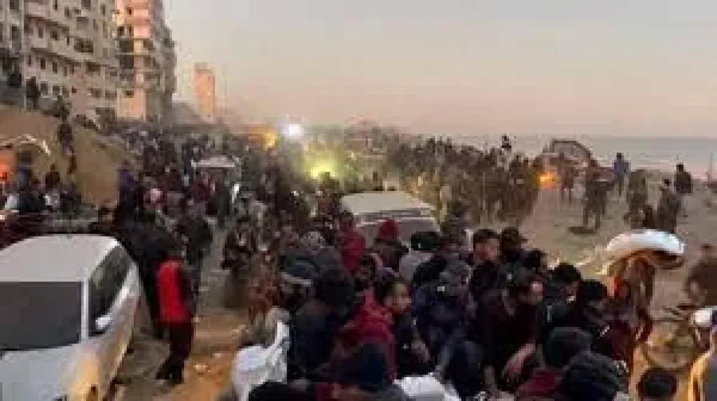 استشهد مواطن وأصيب 20 آخرون، جراء استهداف قوات الاحتلال الإسرائيلي 