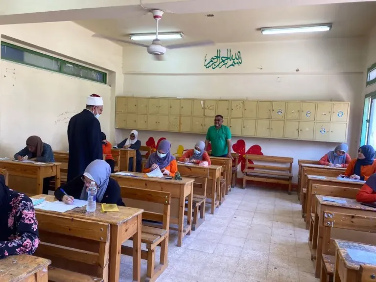 امتحانات الدور الثاني للثانوية الأزهرية 2025 تبدأ اليوم وسط استعدادات مشددة من قطاع المعاهد الأزهرية