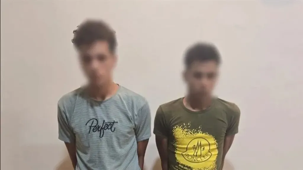 الداخلية تكشف ملابسات فيديو يظهر قيام شخصين بالتعدى على سائق توك توك بالغربية
