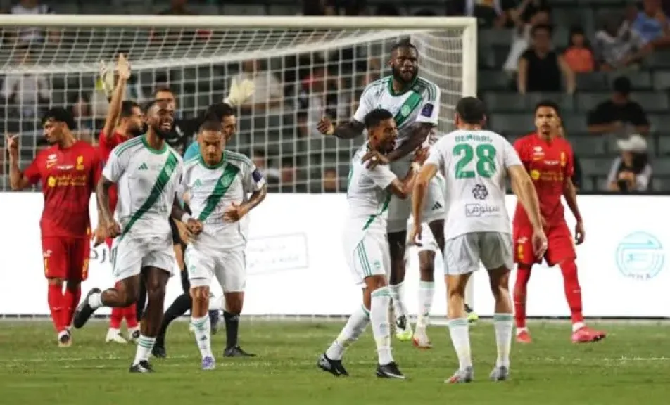الأهلي يقسو على القادسية بخماسية ويضرب موعدًا مع النصر في نهائي السوبر السعودي