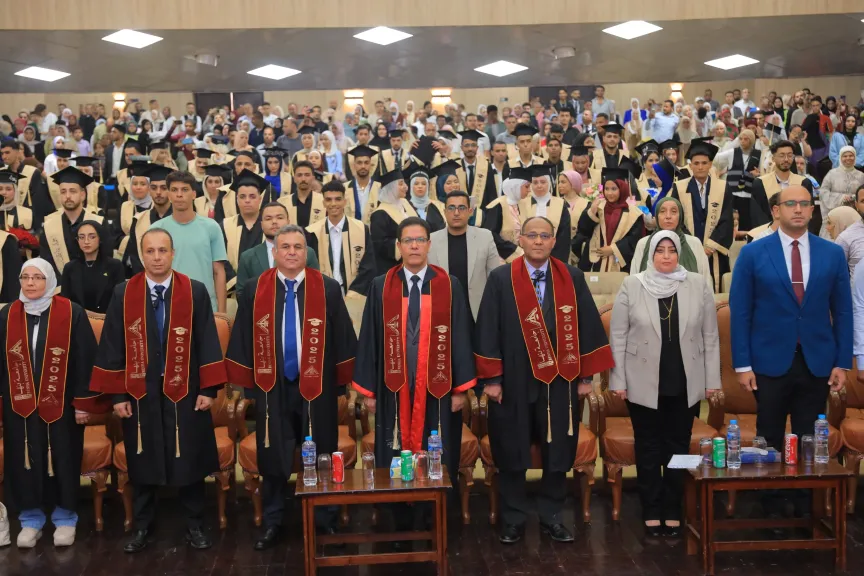 رئيس جامعة بنها لخريجي كلية الزراعة: ”أنتم حملة راية الأمن الغذائي ورواد التنمية فى المجتمع”