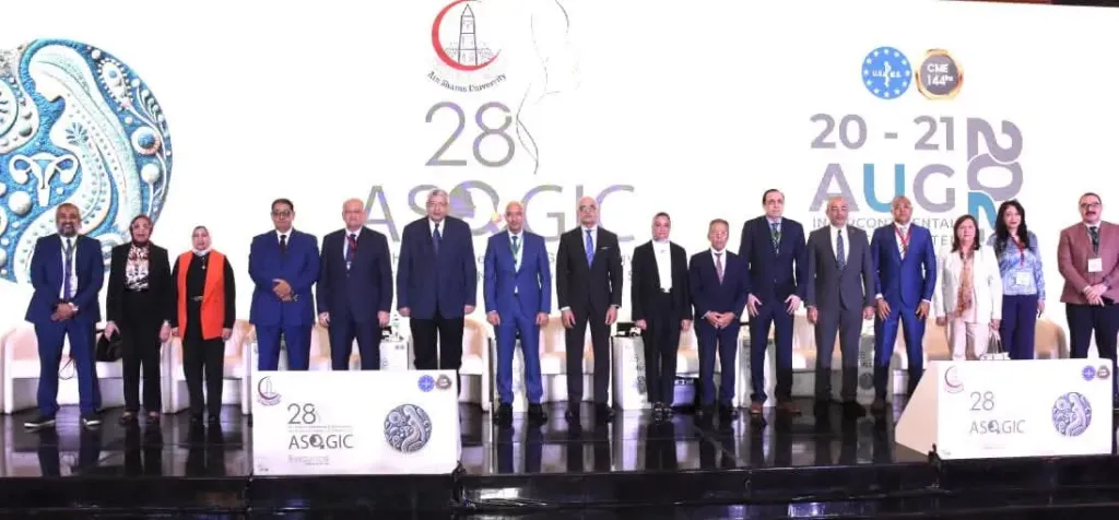 «تاج الدين» و«ضياء» يفتتحان المؤتمر الدولي الـ 28 لأمراض النساء والتوليد بطب عين شمس