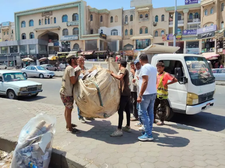 مخالفات بالجملة.. جهاز العبور يشن حملات مكبرة ويعلن لا تهاون مع التعديات والإشغالات