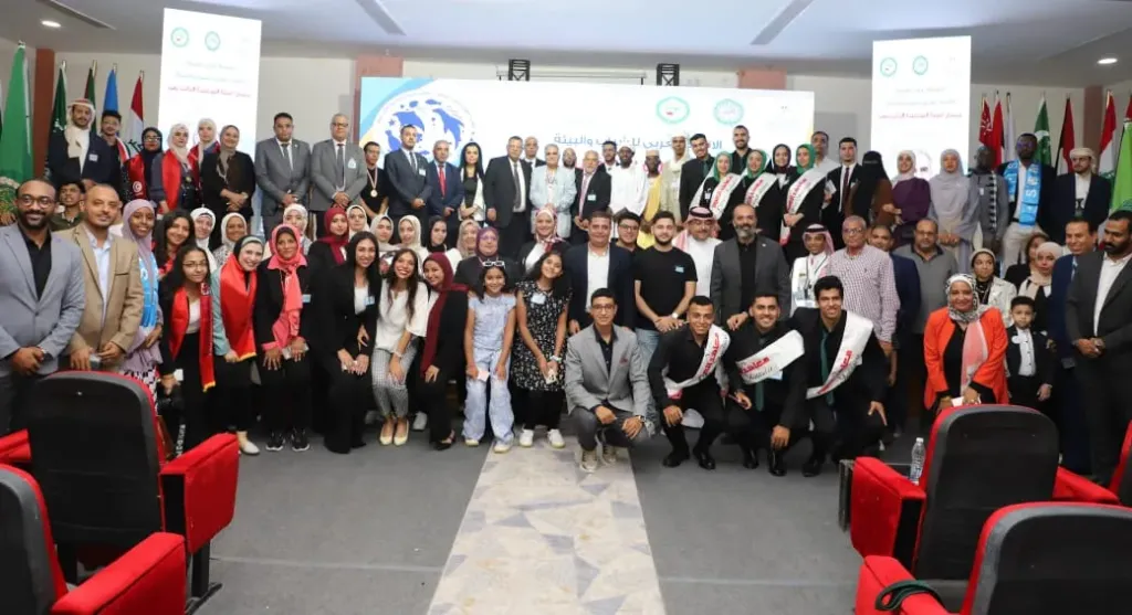 تحت شعار «شواطئنا حياتنا»  شباب الجامعات يناقش تحديات التلوث البلاستيكي بمنتدى البيئة الساحلية