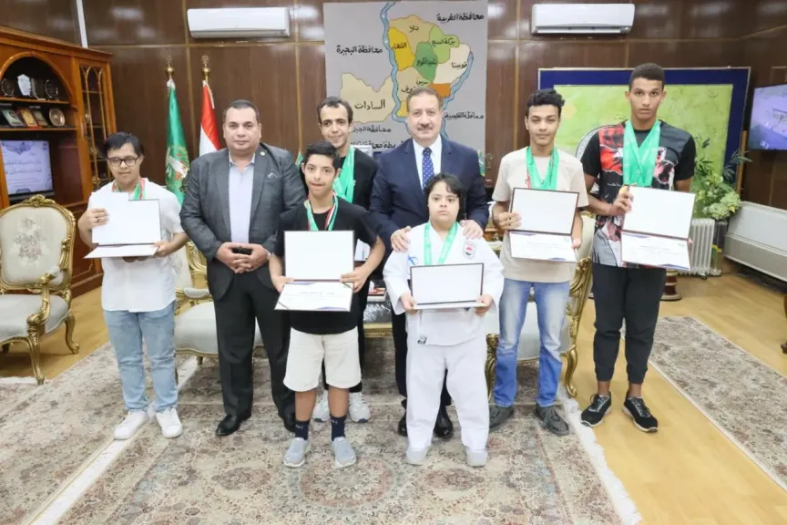 بالصور.. محافظ المنوفية  يكرم عدداً من ذوي الهمم المتميزين رياضياً الحاصلين علي مراكز متقدمة في مختلف البطولات الرياضي