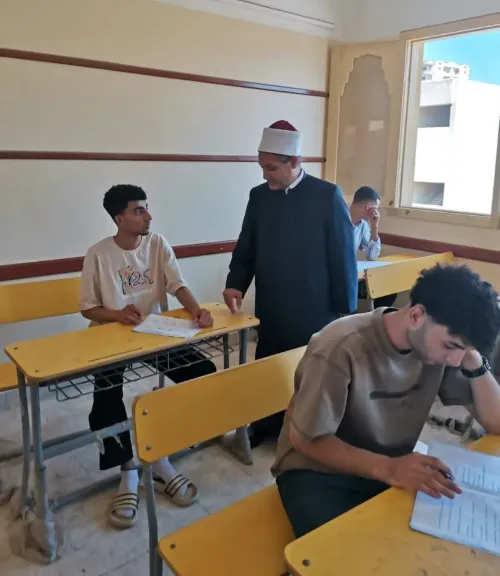 جولة لرئيس منطقة الغربية الأزهرية لمتابعة امتحانات الدور الثاني بمعهد توكل بطنطا