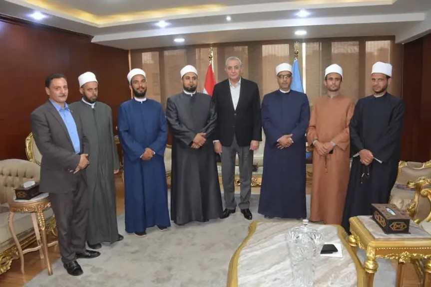 خلال لقائه بقافلة الأزهر الدعوية.. محافظ الغربية: الأزهر شريك أساسي في بناء الوعي وحماية المجتمع من التطرف