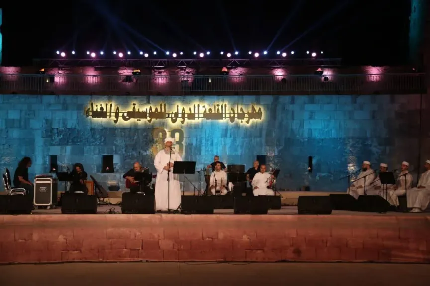 في الليلة الأخيرة لمحكى القلعة 33 ..محمود التهامي في رحلة روحانية وأحمد جمال يجسد حماسة الشباب