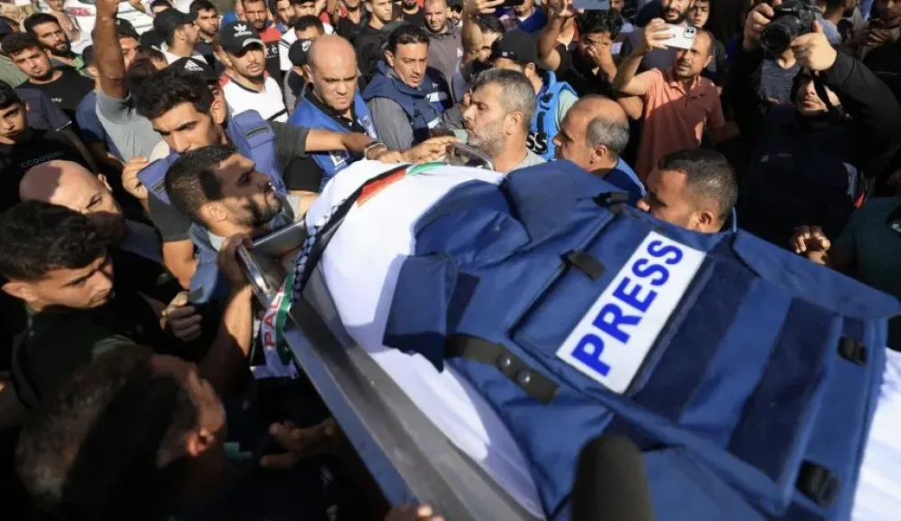 246 صحفيًا شهيدًا في غزة.. خمسة إعلاميين يرتقون بقصف مجمع ناصر الطبي