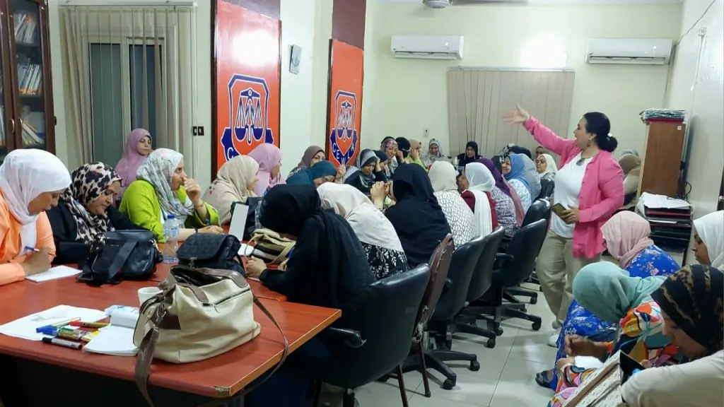 ”قضايا المرأة” تُقيم لقاءً تنشيطياً لمقدمي الخدمات الصحية في بولاق الدكرور