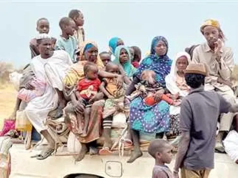 المعلم السوداني يحتاج 100 ضعف راتبه لمواجهة تكاليف المعيشة وسط أزمة اقتصادية خانقة