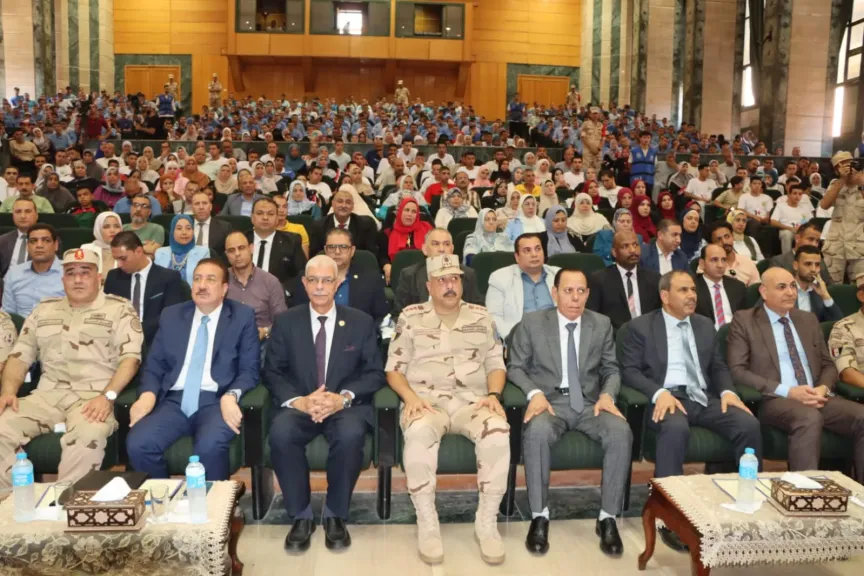 رئيس جامعة المنوفية ومحافظ المنوفية يشهدان توزيع شهادات الإعفاء من الخدمة العسكرية على ذوي الهمم
