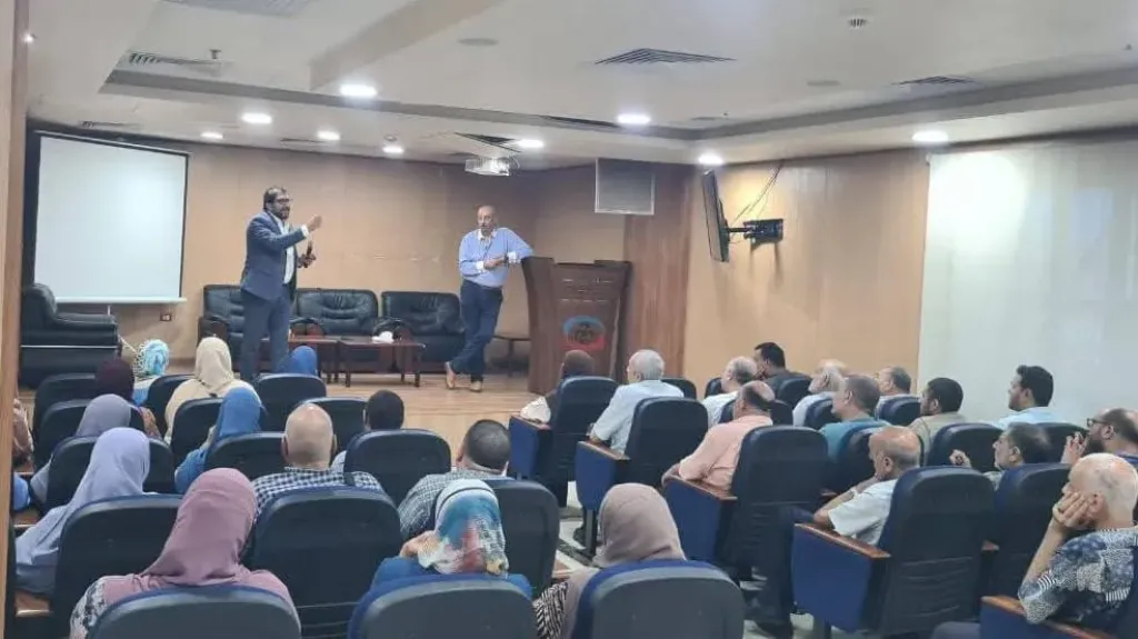 اجتماع موسع برئاسة ”بركات” لبحث آليات المراجعات الفنية وتعزيز كفاءة الأداء بالتأمين الصحي