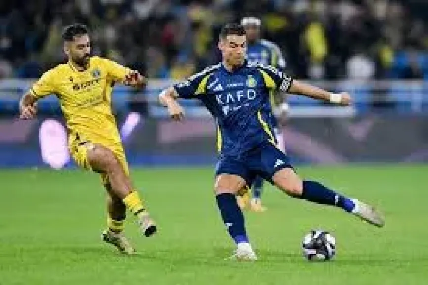 النصر يحل على التعاون في افتتاح الدوري السعودي للمحترفين