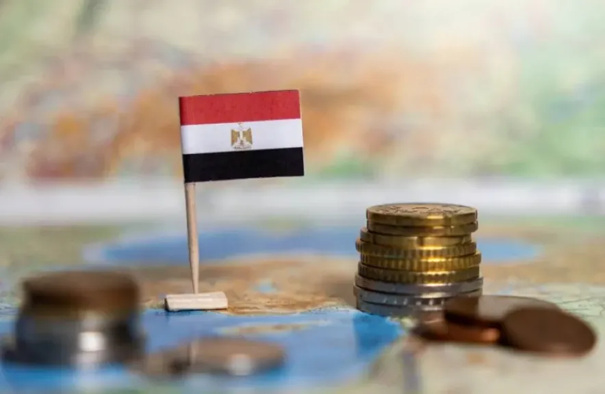 كيف سيؤثر خفض الفائدة 2% على الأسواق والذهب والدولار في مصر؟