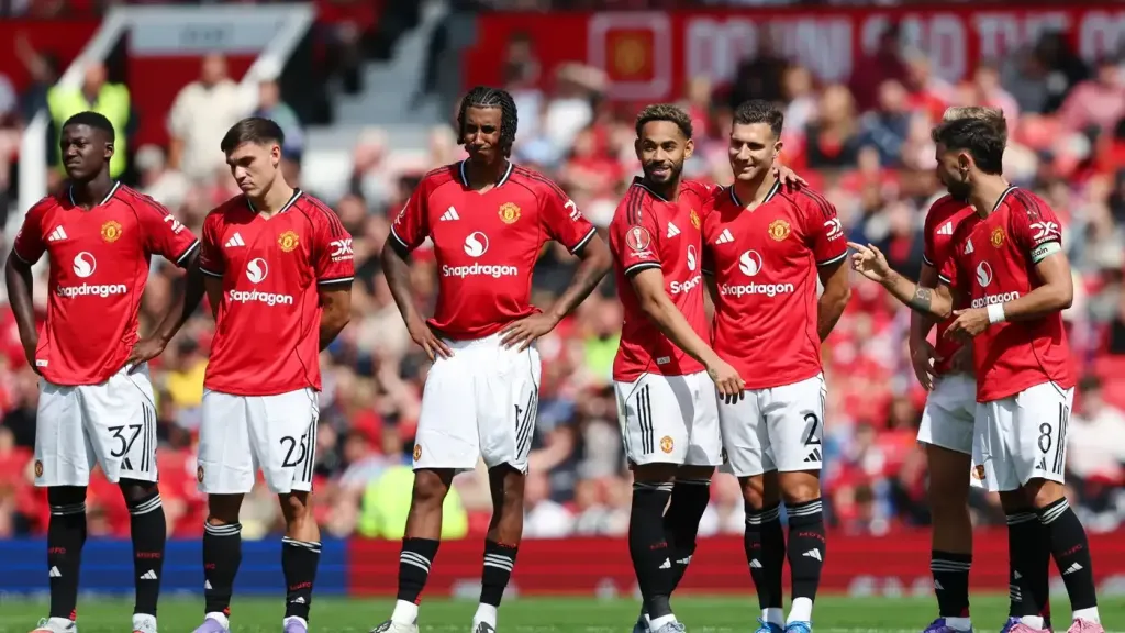 تشكيل مباراة مانشستر يونايتد ضد بيرنلى فى الدوري الإنجليزي