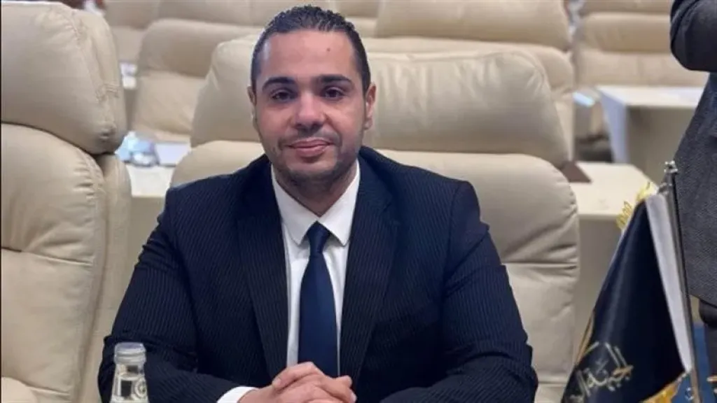 النائب عادل مأمون عتمان