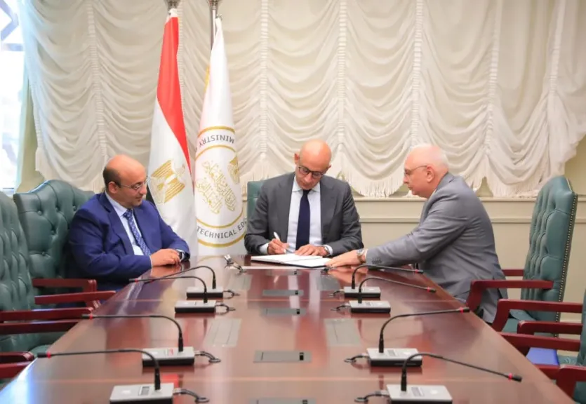 وزير التعليم يعتمد نتيجة الدبلومات الفنية «الدور الثاني»  2025 بنسبة نجاح 89.88%