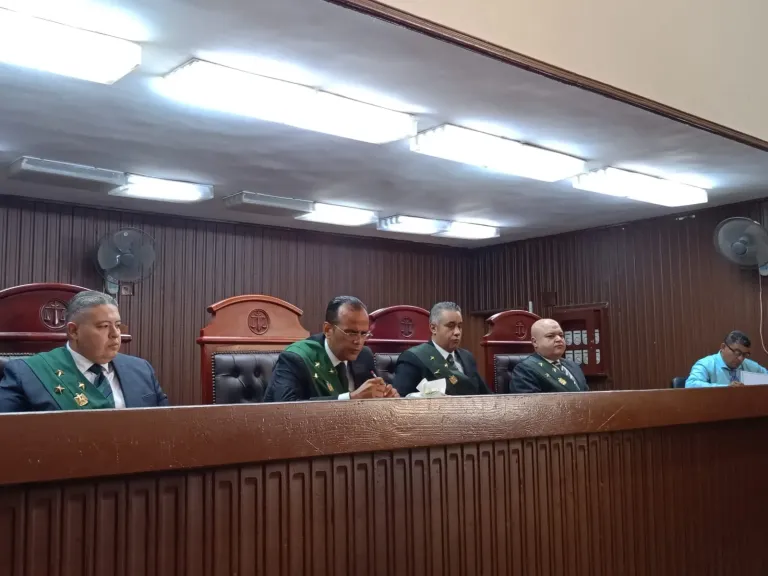 عامل خردة في قفص الاتهام.. 10 سنوات سجناً لمحاولته سرقة مواطن بالإكراه بقليوب