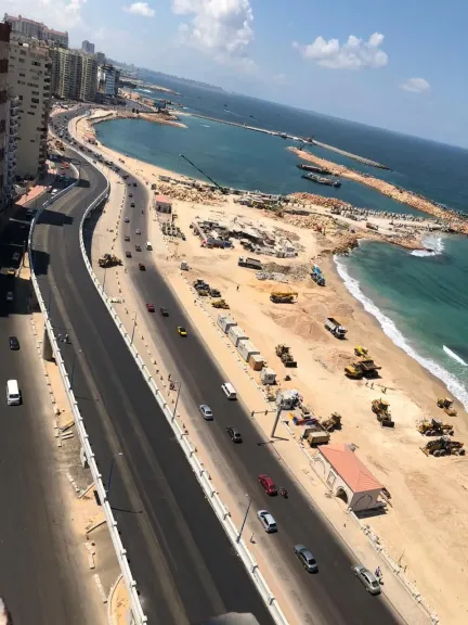 تشغيل تجريبي لكوبري محمد نجيب ضمن أعمال توسعة كورنيش الإسكندرية من المنتزه إلى فندق المحروسة