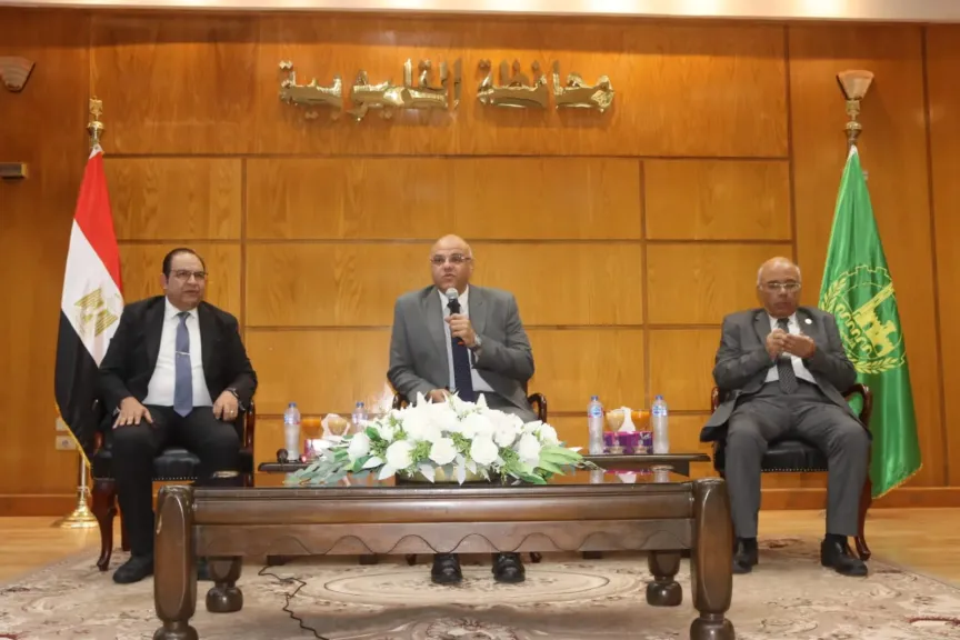 محافظ القليوبية يشارك في ندوة توعوية لمكافحة الفساد