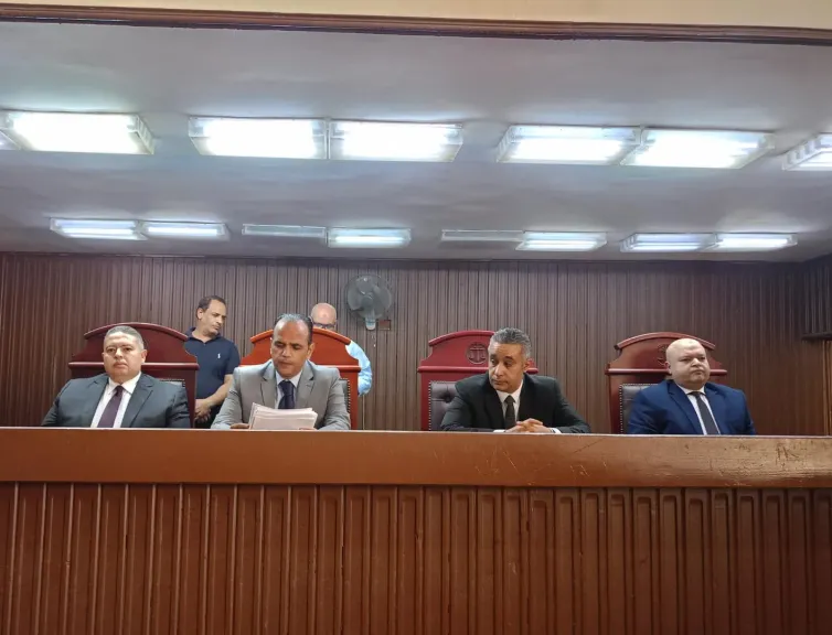 جريمة تقشعر لها الأبدان.. المؤبد لعامل استغل طفلي من عائلته وتعدى عليهم بالقليوبية