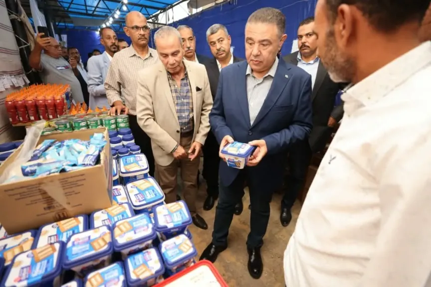 محافظ البحر الأحمر يفتتح معرض ” أهلا مدارس ” بالغردقة