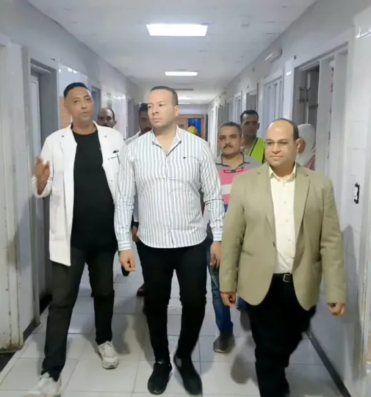 وكيل ”صحة البحيرة” يتابع الخدمة الطبية بمستشفى كفرالدوار العام