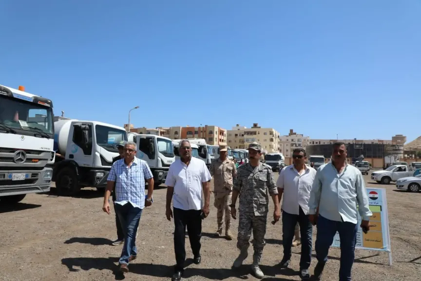 سكرتير عام البحر الأحمر يتفقد إصطفاف المعدات استعدادا لتنفيذ التدريب العملي المشترك ”صقر 155”