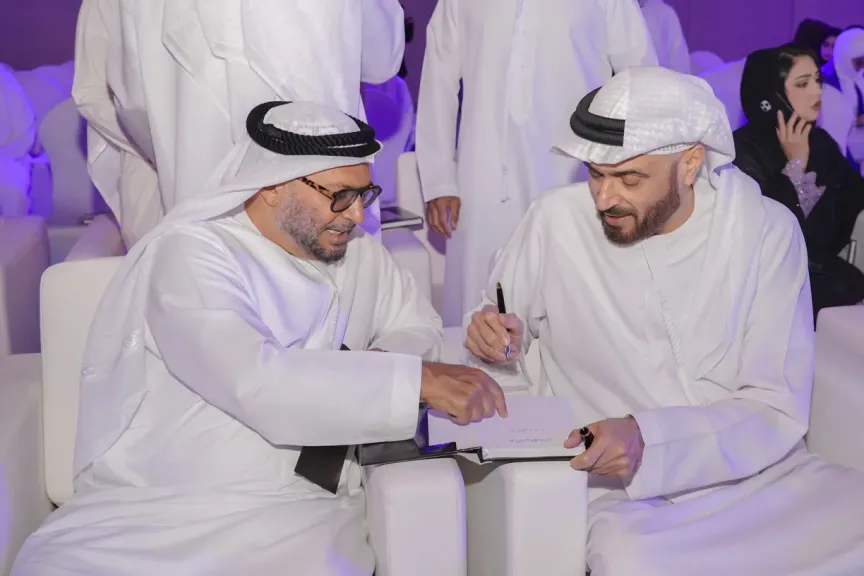 إطلاق كتاب ” الرحم الاصطناعي.. عالم ما بعد التكاثر البشري ” للدكتور جمال السويدي