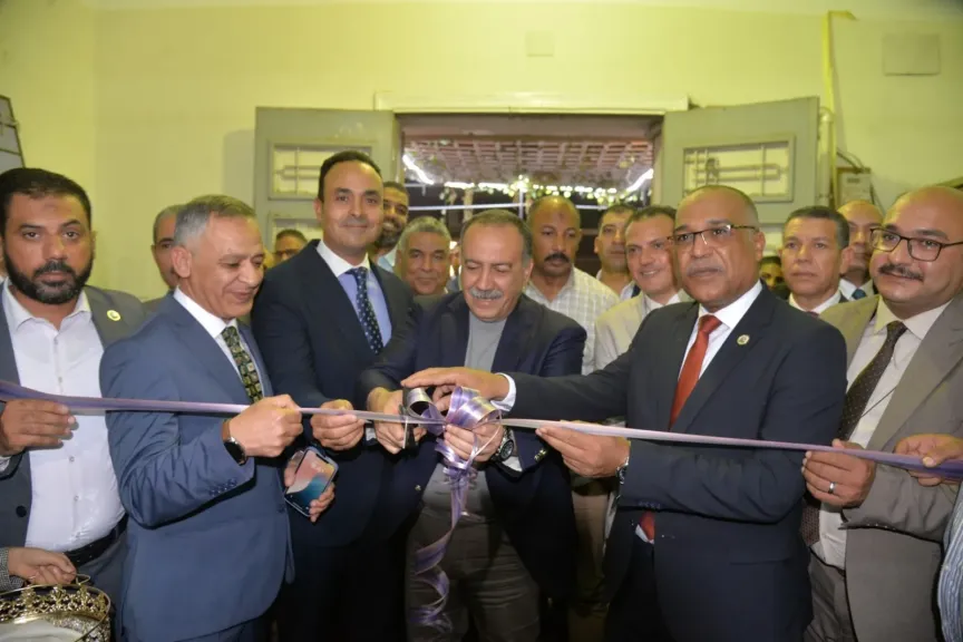 محافظ أسيوط يفتتح معرض المستلزمات المدرسية المخفضة ويدعو لتعميم المبادرات المجتمعية