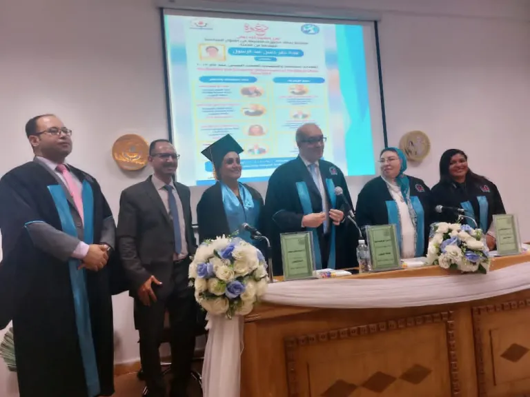 الباحثة غادة جابر تحصل علي الدكتوراة في العلوم السياسية من جامعة السويس