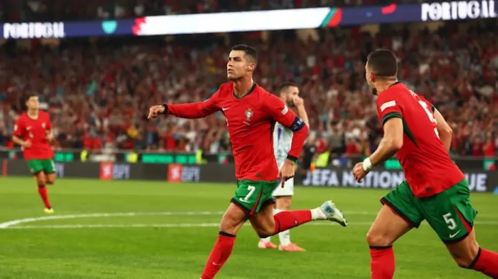منتخب البرتغال يسحق أرمينيا بخماسية بقيادة رونالدو