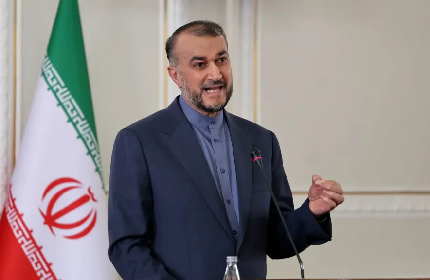 وزير الخارجية الإيراني : بلادي جاهزة لاتفاق حقيقي بشأن برنامجها النووي مقابل رفع العقوبات