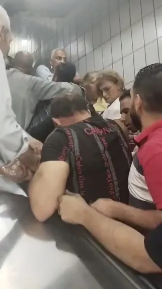 سقوط ركاب محطة مترو مسرة