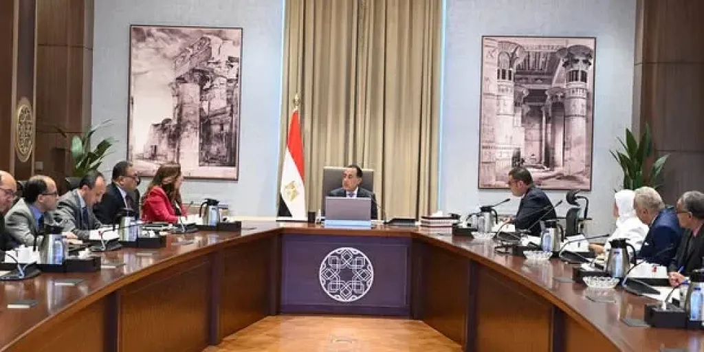 توجيهات عاجلة من رئيس الوزراء بشأن العقارات الآيلة للسقوط