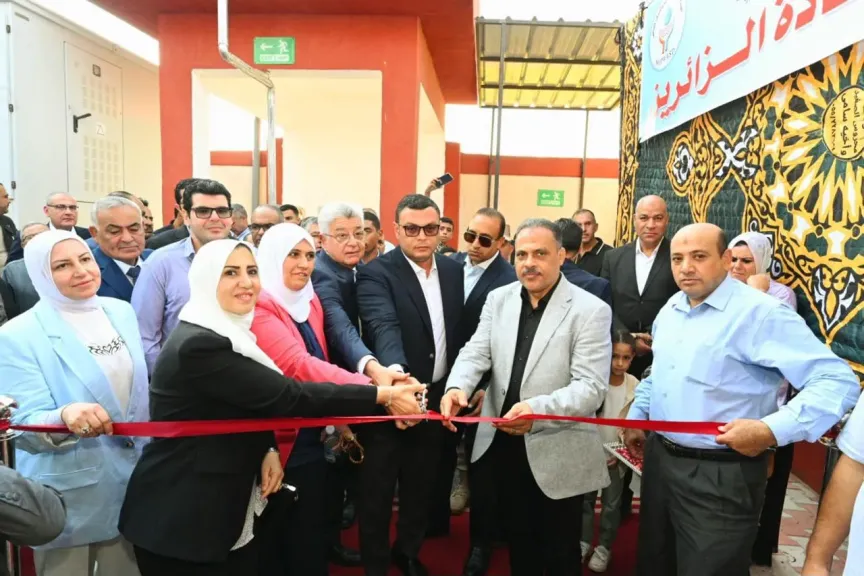 وزير الإسكان ومحافظ الشرقية يفتتحان محطة صرف صحي ”خليل العزازي” بمركز الزقازيق بالمحافظة